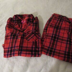 Victoria's Secret Red 2 Piece Plaid Pajamas  Size Medium